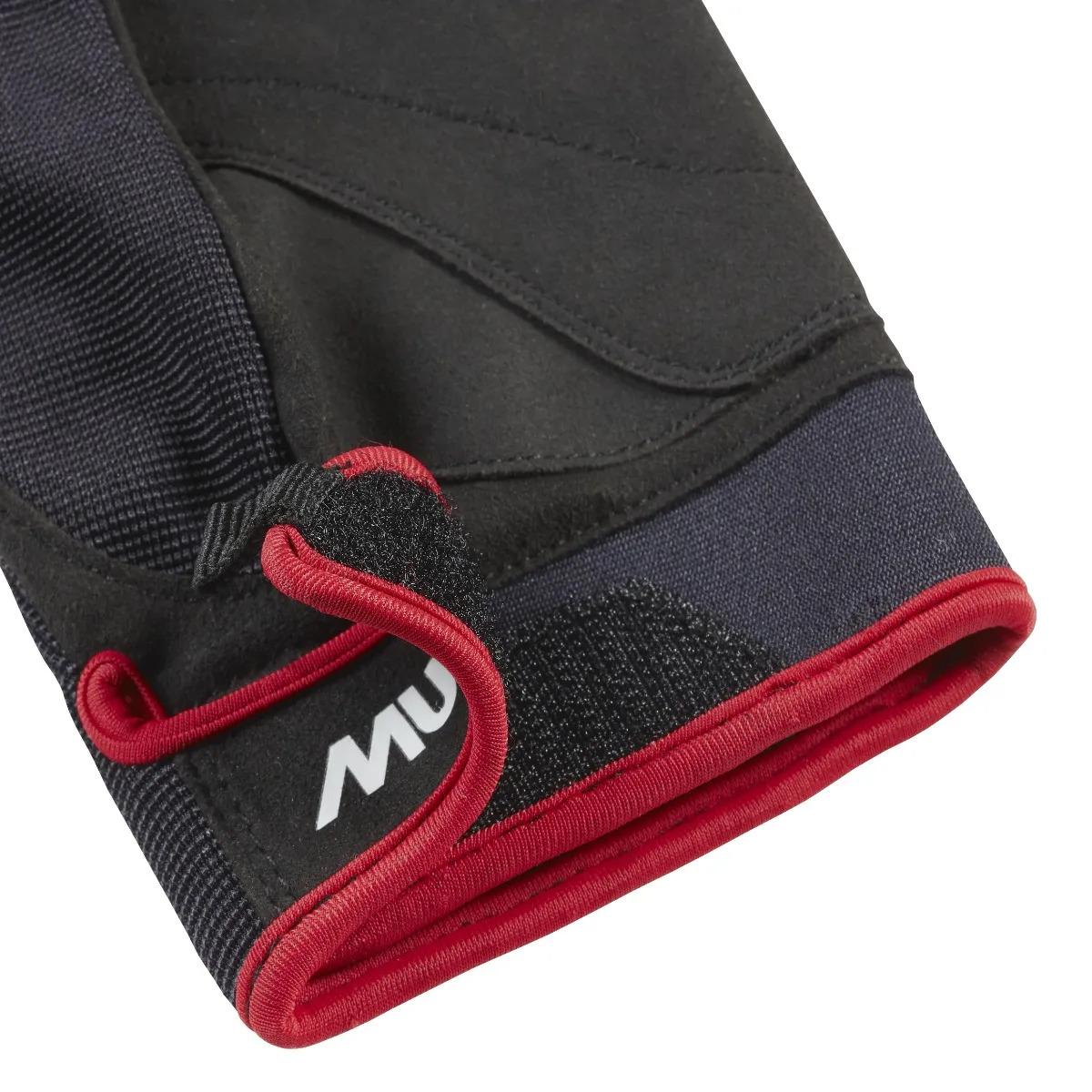 product/m/u/musto_86117-990_black_2.jpg