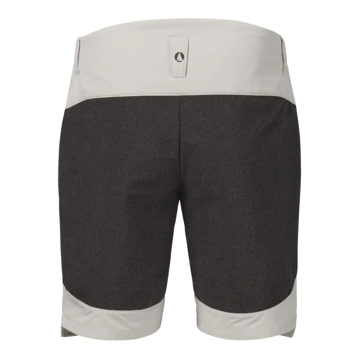 product/m/u/musto_82421-813_platinum_2.jpg