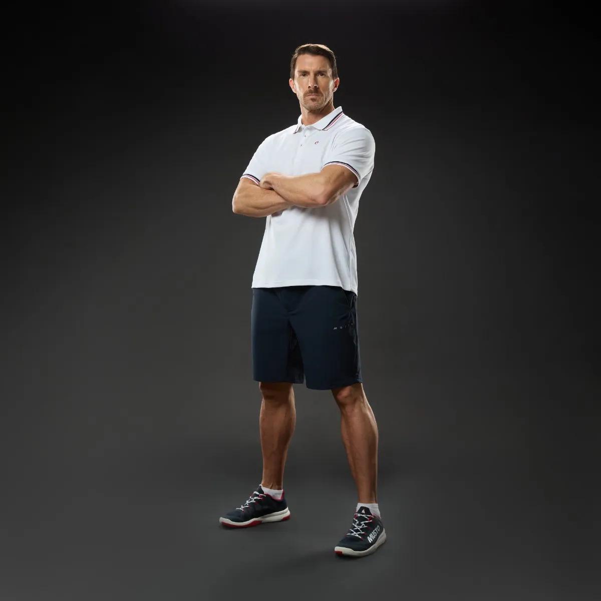 product/m/u/musto_84173-002_white_3.jpg