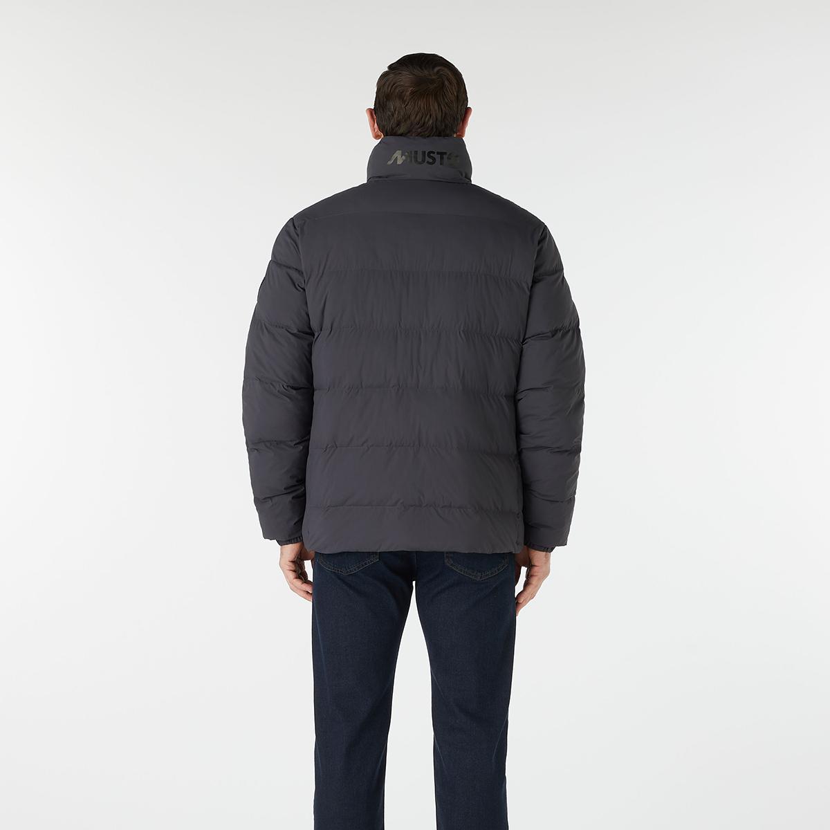product/m/u/musto_85038-844_carbon_5.jpg