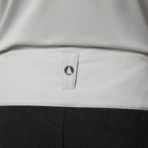 product/m/u/musto_82421-813_platinum_3.jpg